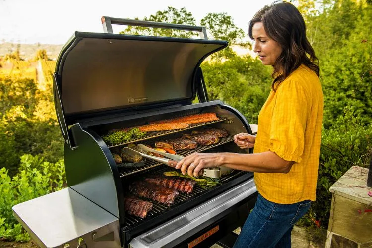 How many watts does a Traeger grill use complete guide