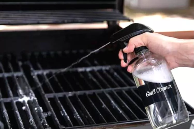 Using Grill cleaner