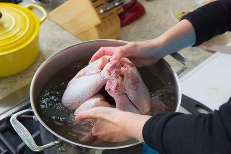 Can you brine turkey in a metal pot? all you need to know