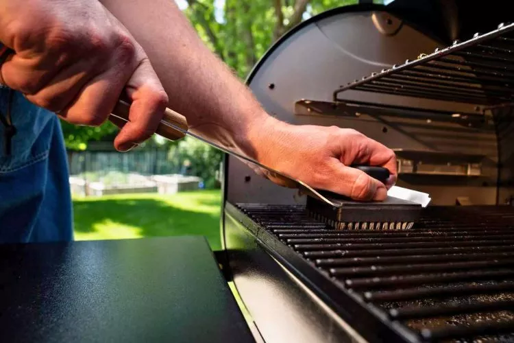 How to clean traeger grill grates? easy tutorial